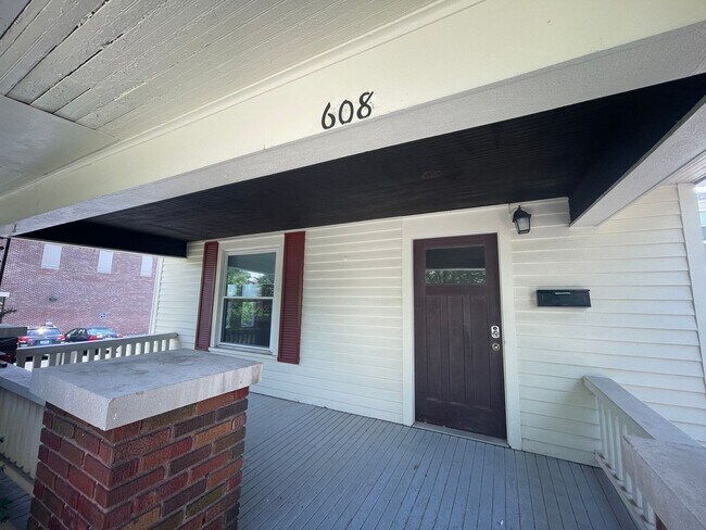 Photo - 608 E 2nd Apartment