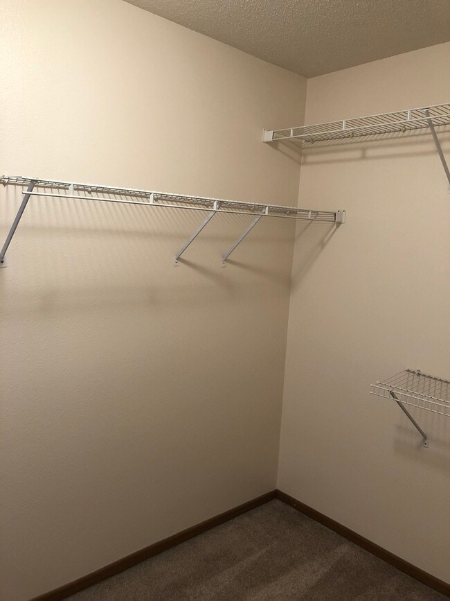 Royal Oaks Apartments Closet - Royal Oaks Apartments