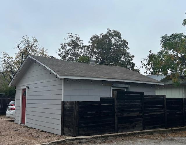 Building Photo - 704 W 34th St