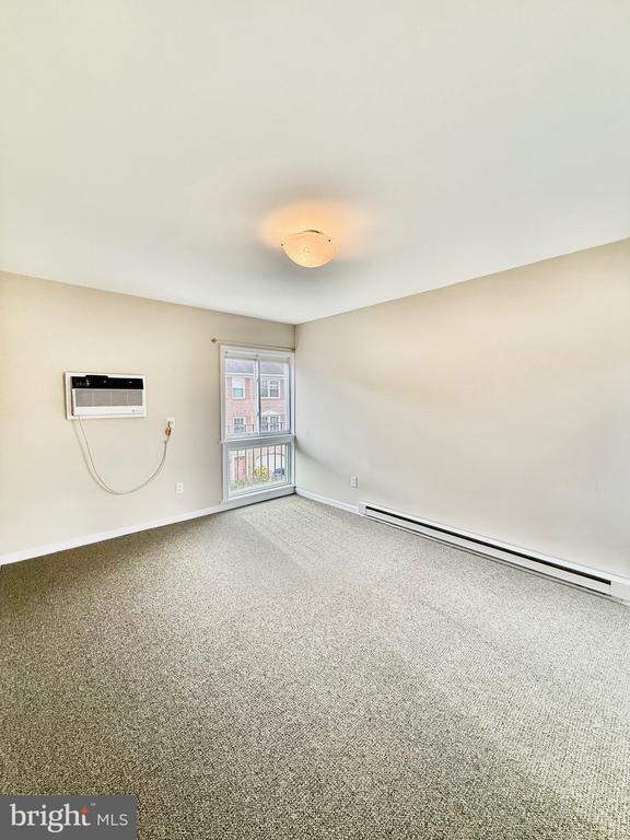 Building Photo - 720 W Glebe Rd