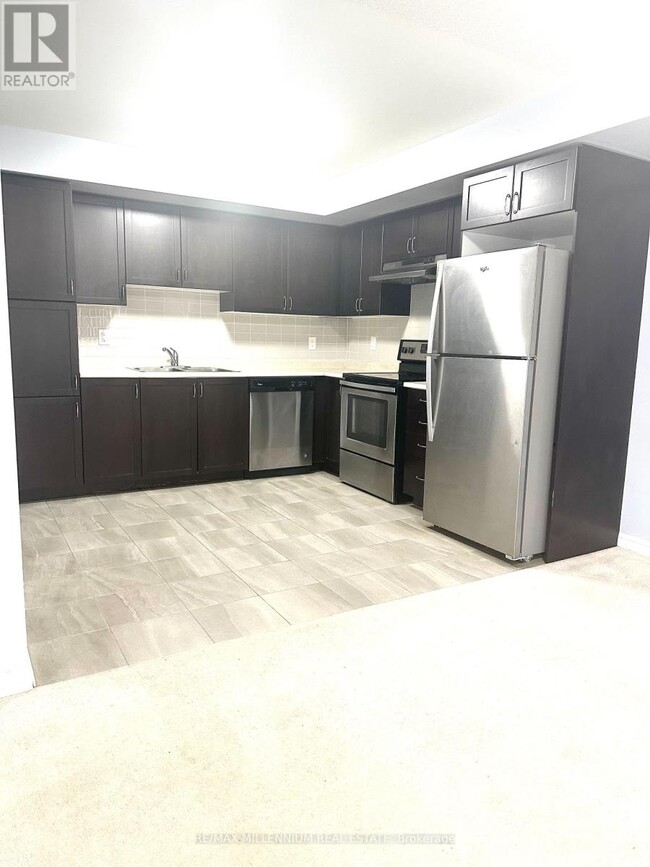Photo du bâtiment - 250-250 Sunny Meadow Blvd