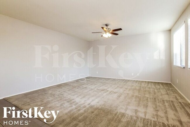 Building Photo - 12135 W Rowel Rd