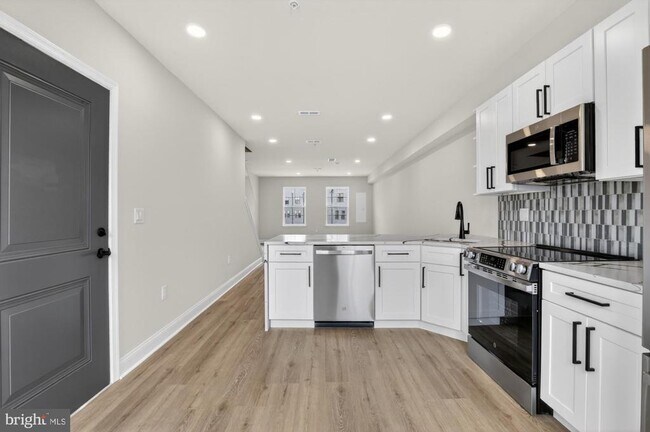 Building Photo - 2715 MAYA Ln