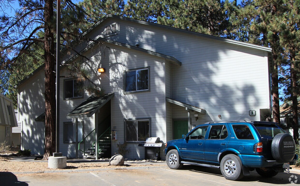 Tahoe Pines Apartments South Lake Tahoe, CA