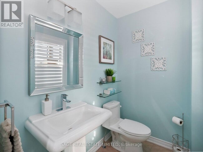 Building Photo - 1290 Old Orchard Ave