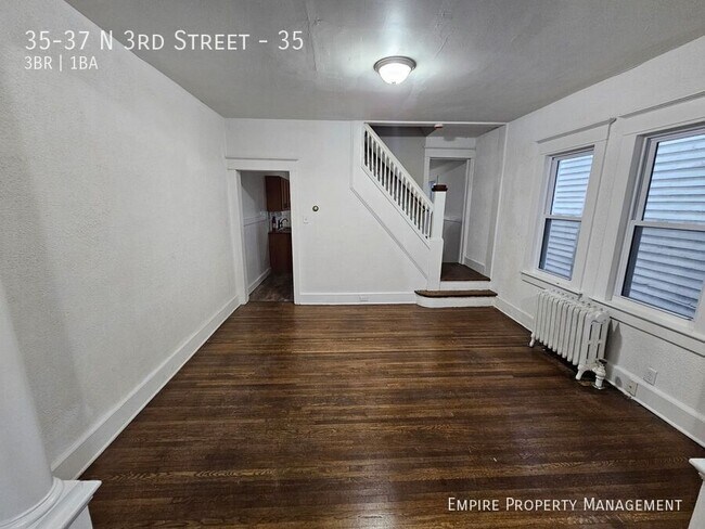 Foto del edificio - 35-37 N 3rd Street-35