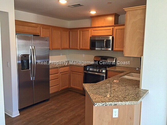 Building Photo - AVAILABLE NOW - Nice Condo in Pismo Beach ...