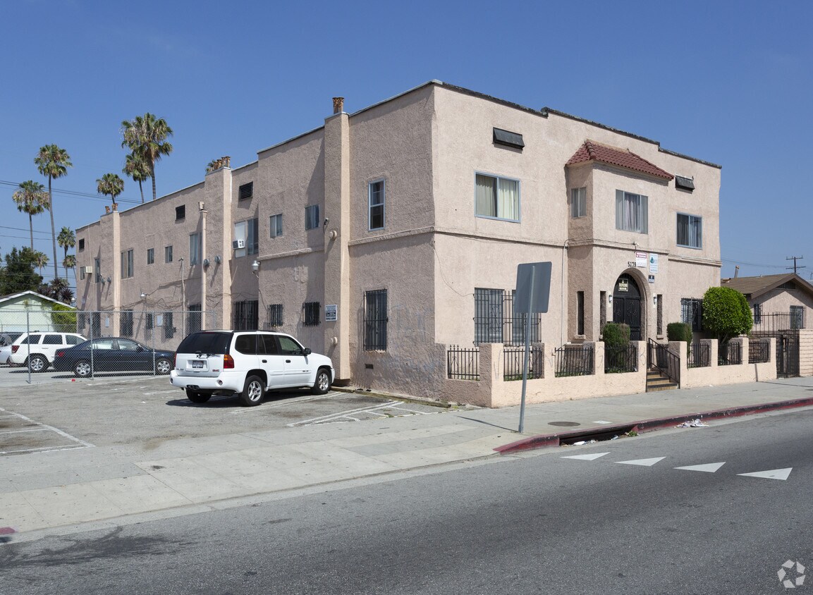 Primary Photo - 5179 S Western Ave