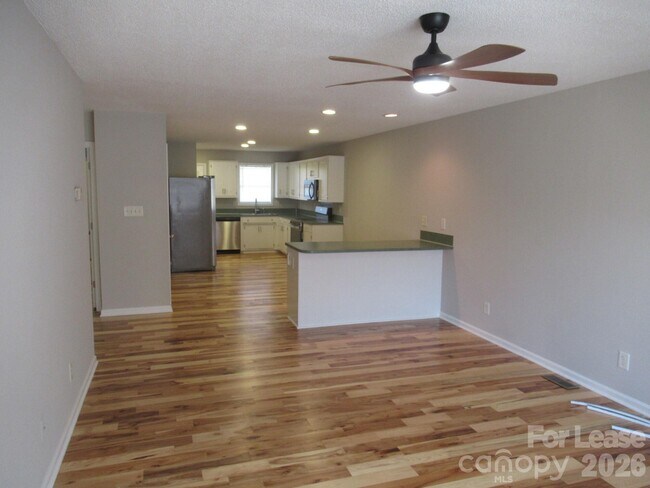 Foto del edificio - 822 Horseshoe Lake Rd