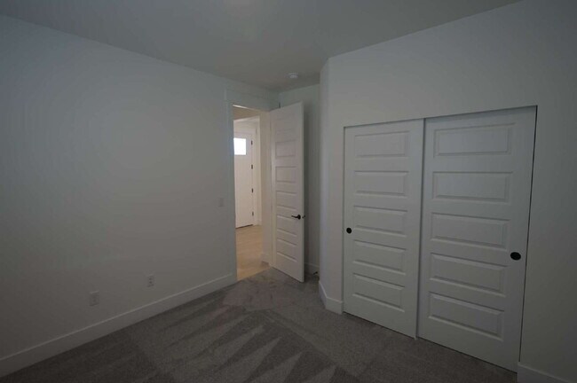 Foto del edificio - Beautiful New 3 Bed 2 Bath Home in Rolling Hills – Built in 2025