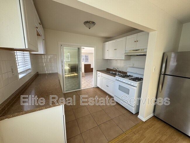 Foto del edificio - 2348 Morley St