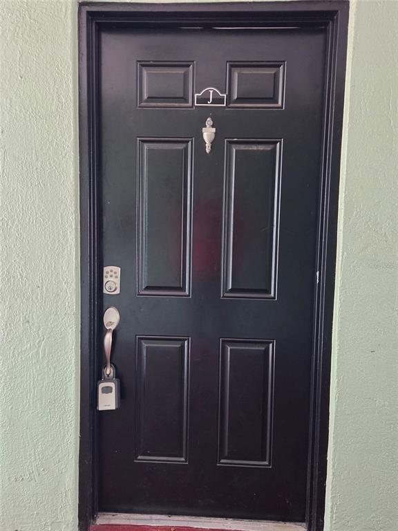 Foto del edificio - 2035 Dixie Belle Dr