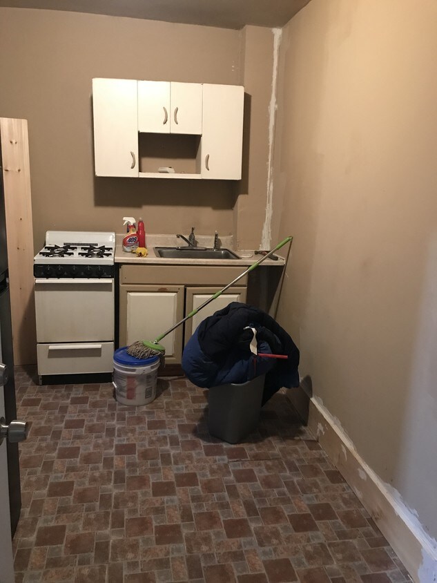 283 Spring St Unit 3, Trenton, NJ 08618 Apartment for Rent in Trenton