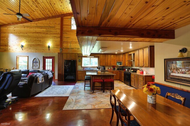 Building Photo - 5 br, 5 bath House - 1083 N 4290 Road
