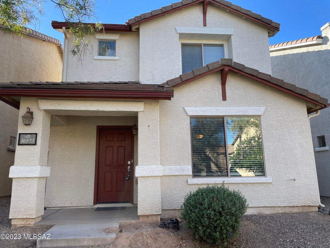 Primary Photo - 10573 E Pleasant Pasture Dr