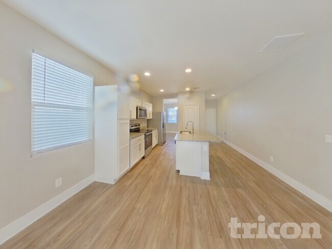 Foto del edificio - 42037 W Lunar St