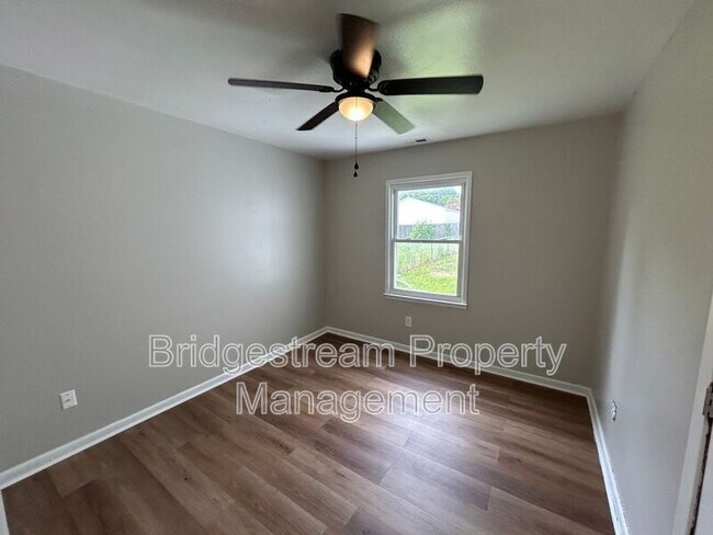 Foto del edificio - 2315 Nomad Ave