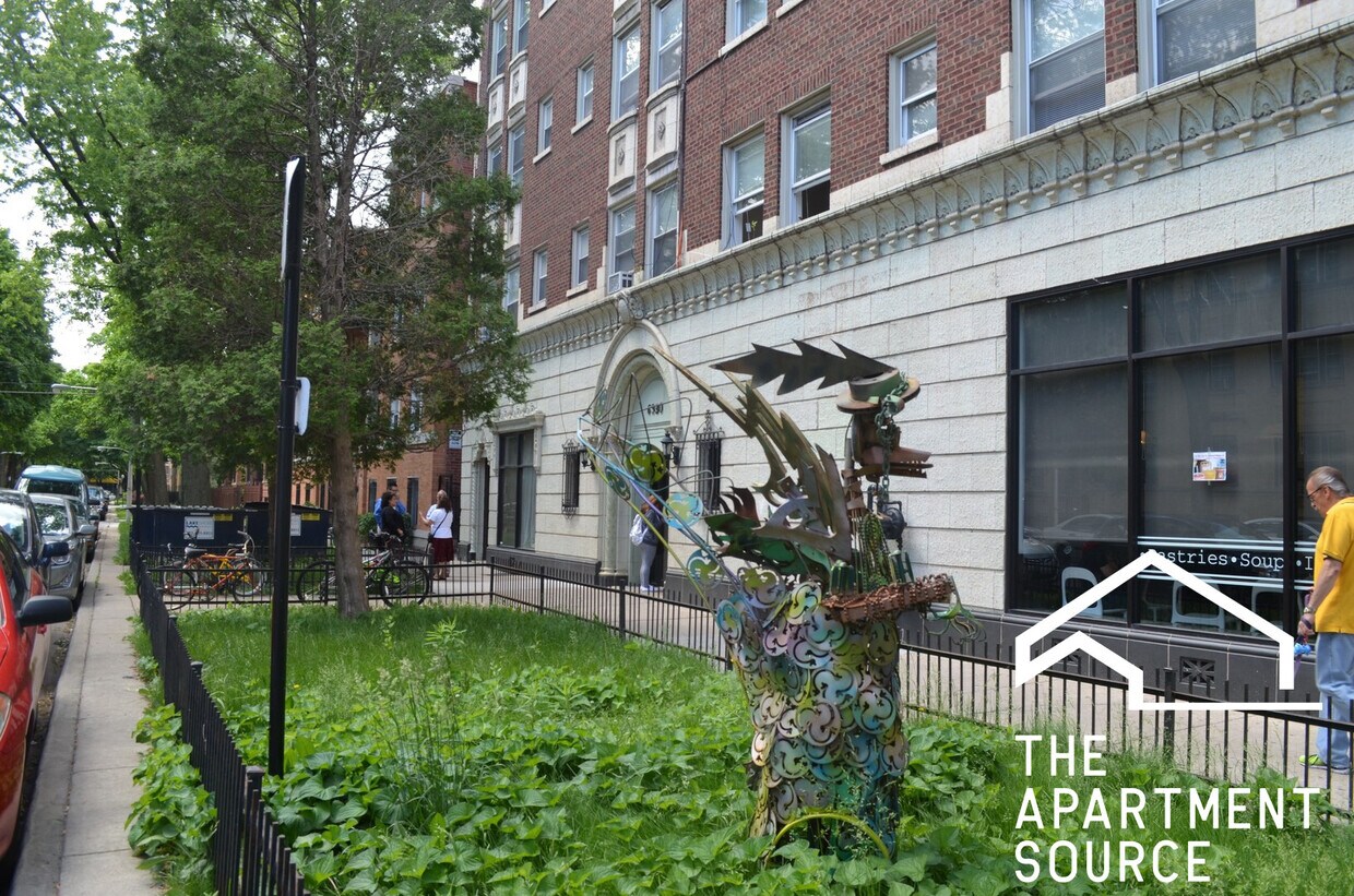 Foto del edificio - 6930 N Greenview Ave