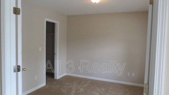 Foto del edificio - 4136 Ravenwood Ct