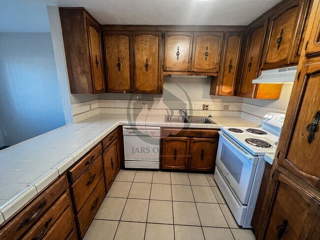 Building Photo - 347/349 Chicago #2023-LL761B