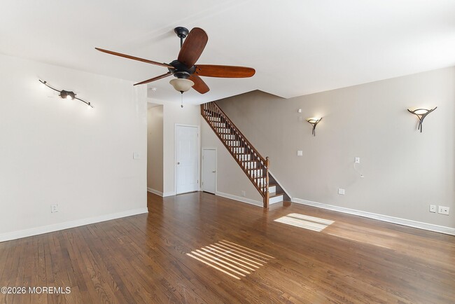 Building Photo - 39-45-45 Bruen St