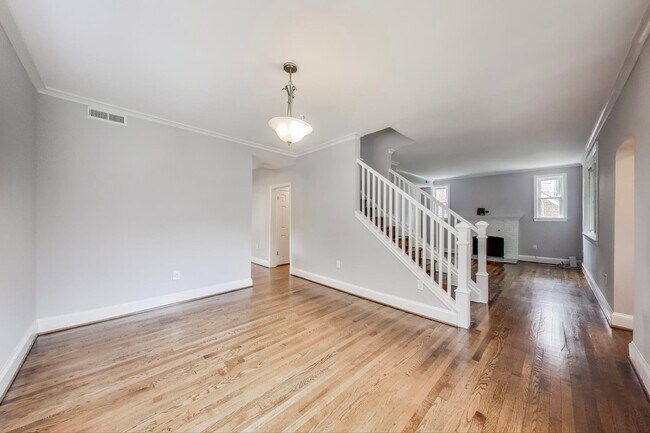 Building Photo - 8209 Flower Ave