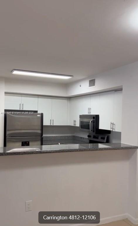 Foto del edificio - 4812 N State Rd 7