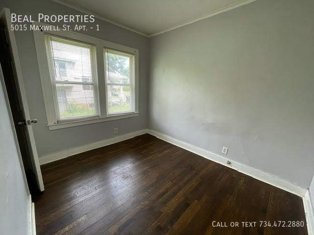 Foto del edificio - 5015 Maxwell St