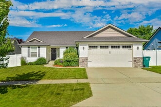 Building Photo - 10231 N Zenith St