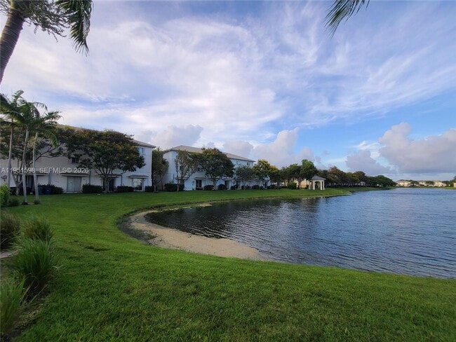 Building Photo - 3601 NW 14th Ct