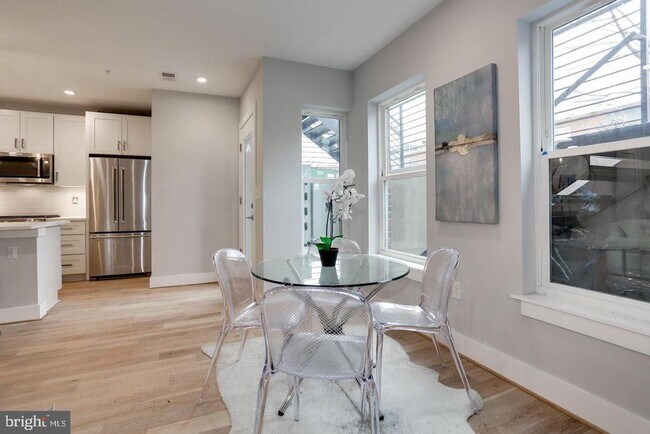 Foto del edificio - 1514 K St SE