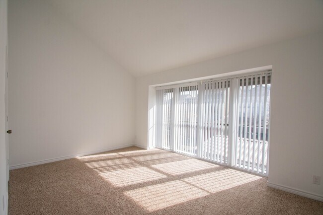 Foto del edificio - Charming 3-2 condo in private community wi...