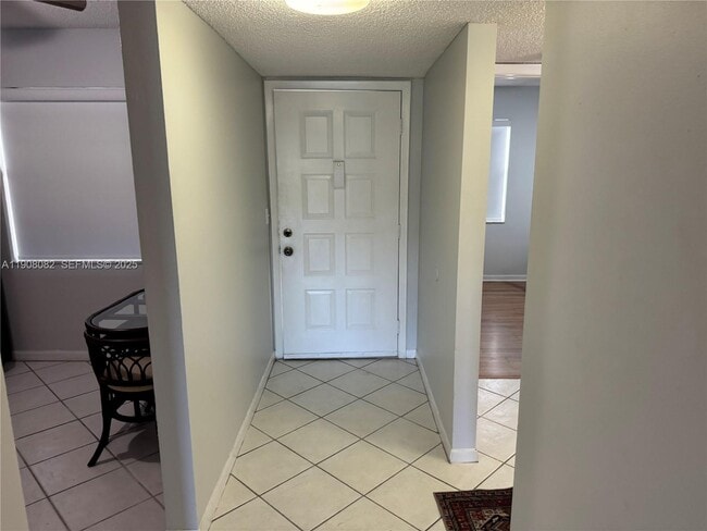 Foto del edificio - 7590 Tahiti Ln