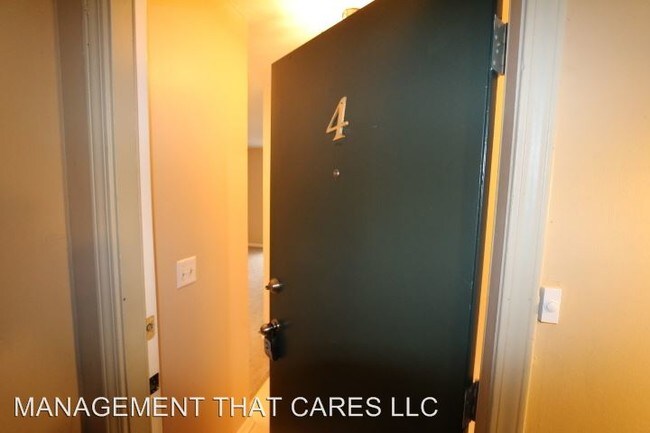 Building Photo - 2 br, 1.5 bath House - 5906 Noyes Court #4