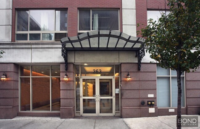 Foto del edificio - 363 W 30th St
