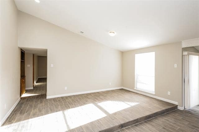 Building Photo - 3114 Echo Dr