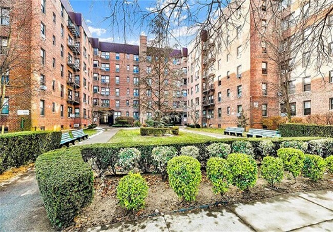 Foto del edificio - 2260 Burnett St