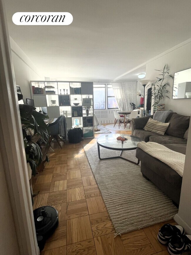 Foto del edificio - 241 E 76th St