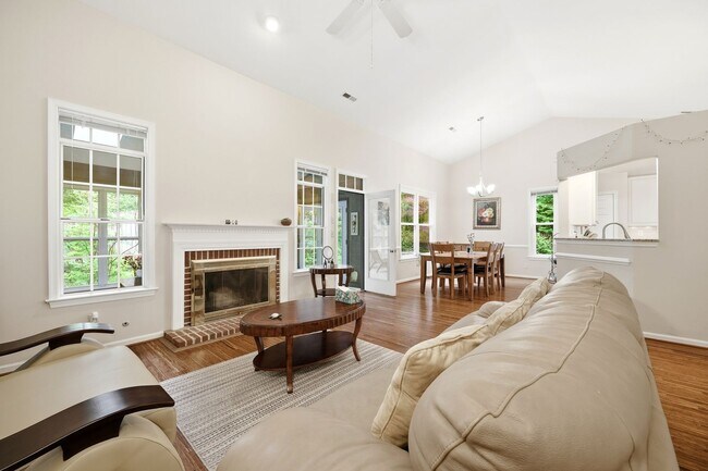 Foto del edificio - 1634 Brightfield Pl
