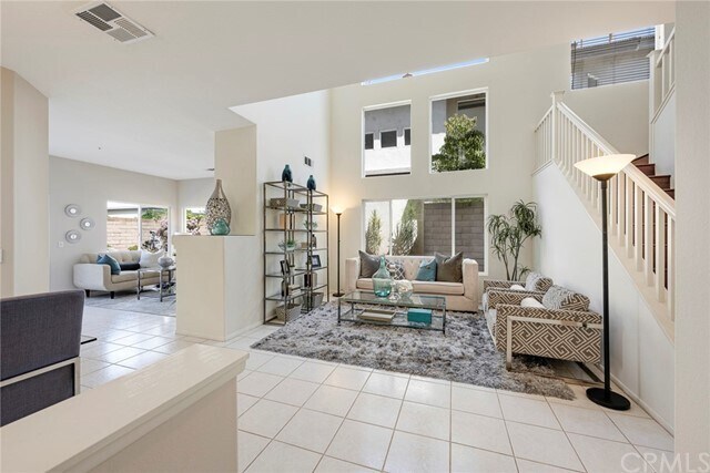 Primary Photo - 1133 E Moreno Way