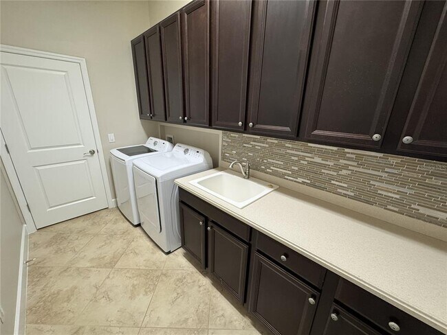 Foto del edificio - 5847 Palmer Ranch Pkwy