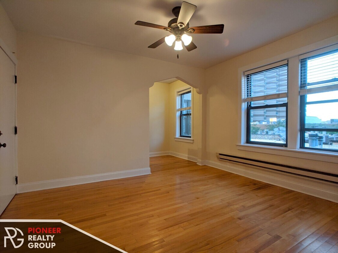 Foto principal - 618 W Patterson Ave