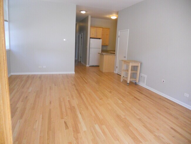 Foto del edificio - 2158 W Erie St