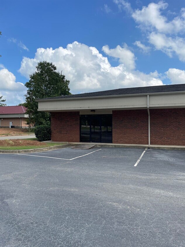 Building Photo - 5509 Radford Rd