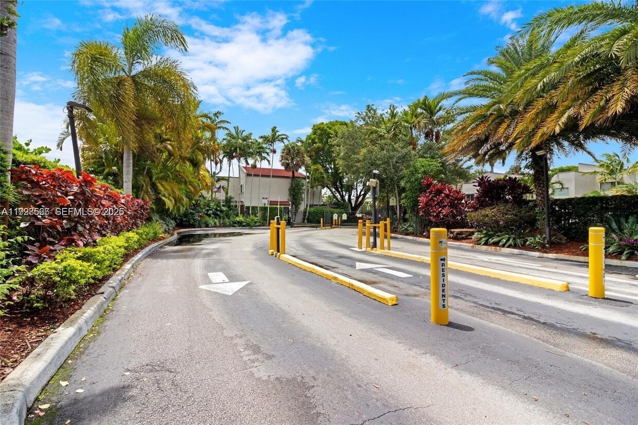 Foto del edificio - 4714 SW 67th Ave