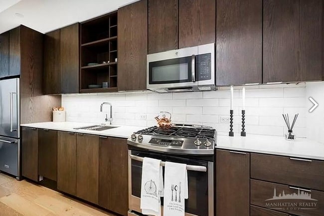 Building Photo - 214 E 39th St