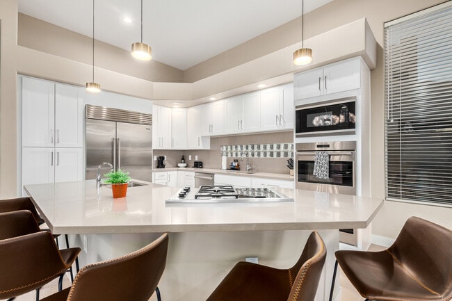 Building Photo - 10837 E Running Deer Trail