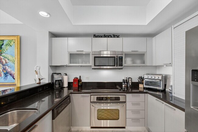 Foto del edificio - 2640 Lake Shore Dr