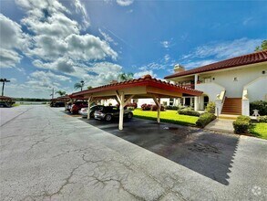Building Photo - 10500 Village Dr