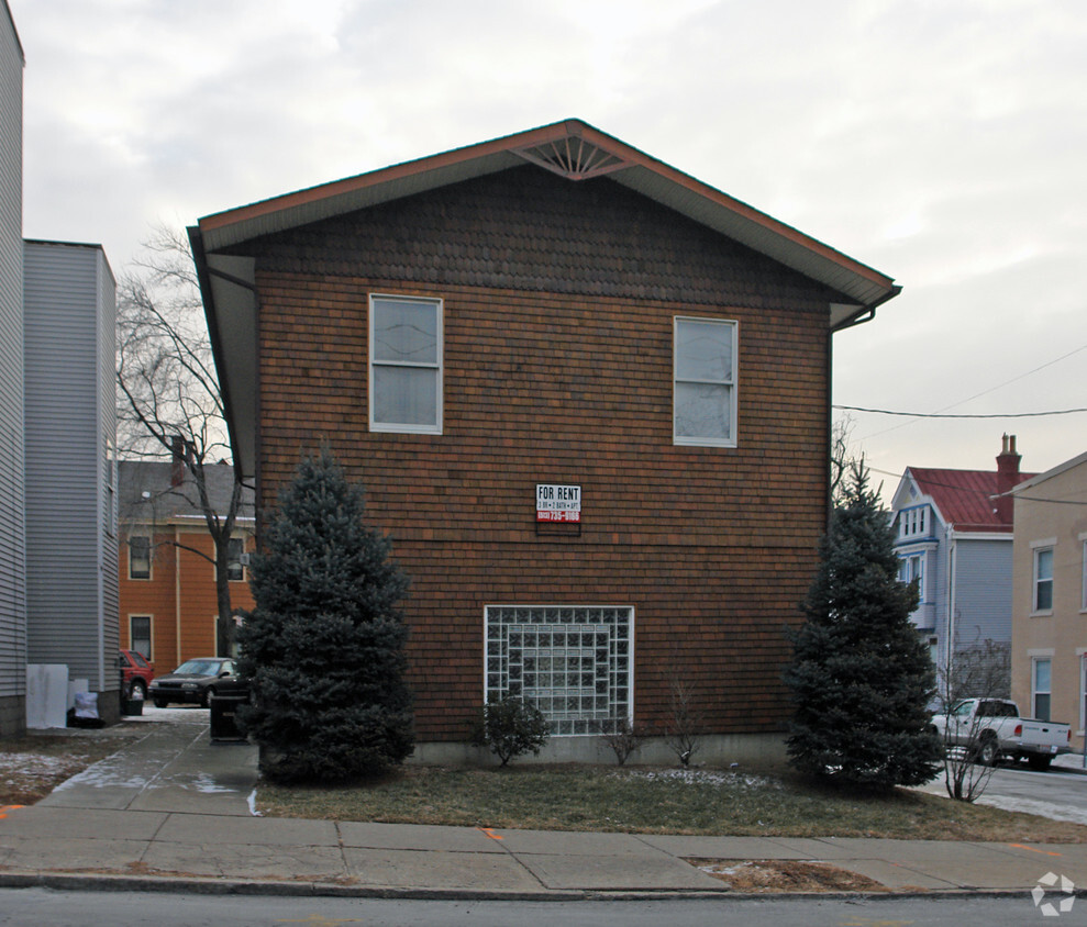 Building Photo - 2402 Clifton Ave